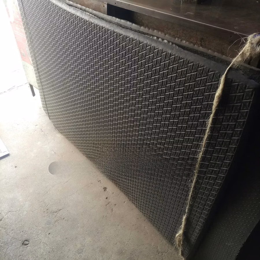 High Density Rubber Cow Mattress Heavy Duty
