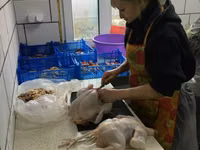 Курицу домашнюю зернового откорма — புகைப்படம் 2