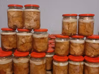 Тушенка домашняя,carne inabusita in autoclav,домашняя колбаса. — 사진 2