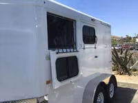 Trails West 2026 Manufacturing 2 Horse Bp Trailer Horse Trailer — عکس 1