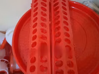 Long Chick Feeder (Chombo Cha Vifaranga) — foto 1