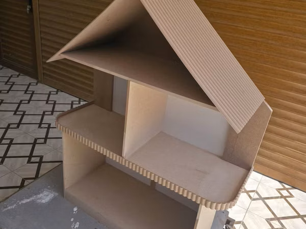 Quş evi – MDF materialdan - İki mərtəbəli konstruksiya, üstü üçbucaq