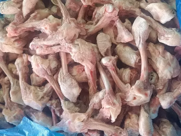 Продаю бройлерные мясные куриные трубчатые кости по 20 сом за кг