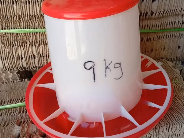 Chicken Feeder 3kg