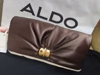 Aldo qadın çantaları – 2 model 1) Aldo satən clutch - Rəng: tünd — تصویر 1