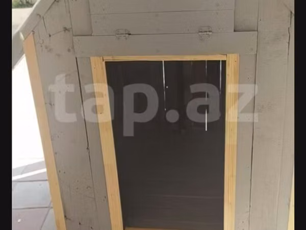 Məhsul: It yuvası - Material: Taxta karkas, möhkəm metal/profilli dam