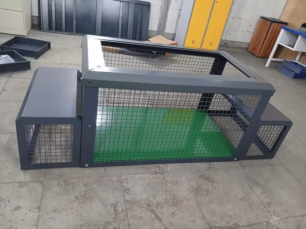 Metall qəfəs – heyvanlar üçün təhlükəsiz saxlanma və nəqliyyata uyğun