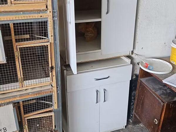 Quşlar üçün çox-seksiyalı qəfəs komplekti. eni 4 metr hünd 2.5 metr