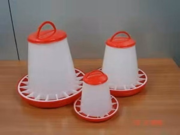 Кормушка для птицы 1,5кг