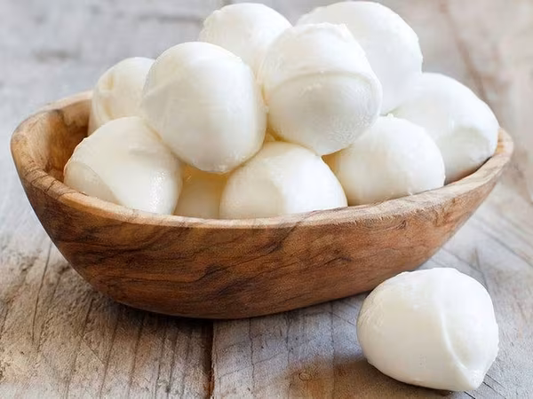 Italiyanın məşhur MOZZARELLA pendiri satılır. Satış daimi günlük