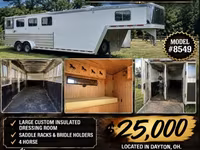 2011 Featherlite Trailers 8549 Gooseneck Horse Trailer — foto 1