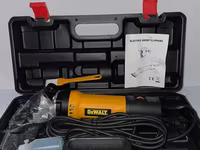 Электрическая машинка для стрижки овец DeWalt в комплекте с кейсом — foto 1