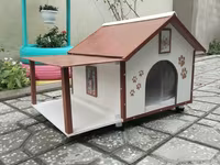 Taxtadan hazıtlanmış pişik yuvası. Yuva balalı pişiklər üçün nəzərdə — 2 зураг