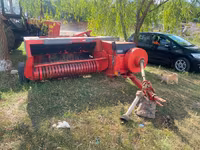 Пресс-подборщик Massey Ferguson 128 — ფოტო 2