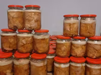 Тушенка домашняя,carne inabusita in autoclav,домашняя колбаса. — foto 2