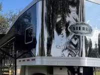 2017 Trails West Sierra Prestige 831 Gooseneck Horse Trailer — foto 4