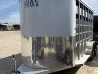 2027 Maverick Trailers 2H Lite Bumper Pull Horse Trailer — foto 4