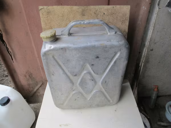 Канистры, баки