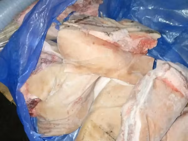 Щека свиная на шкуре
