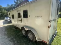 2009 Bison Coach 7280LQ Gooseneck Horse Trailer — photo 1