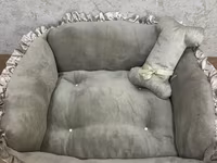 Ev heyvanları üçün yumşaq yataq – kvadrat formalı, yüksək bortlu, boz — الصورة 4