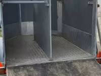 B kategóriás lószállitó eladó cserélhető!! — عکس 4