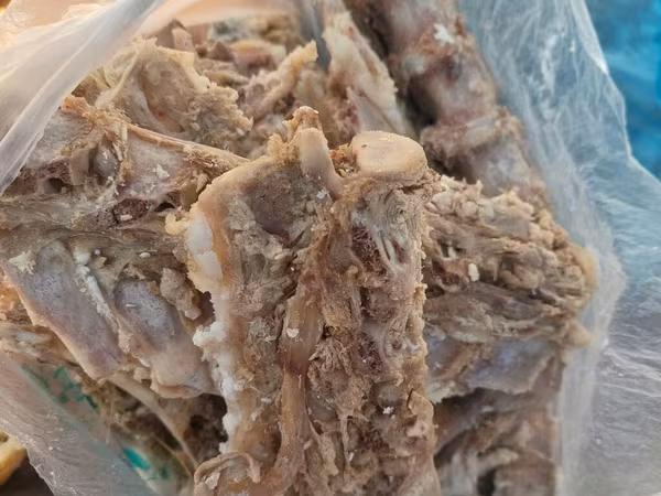 Продаю варёные кости для собак. сварных без соли и без специй