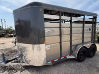 2027 Maverick Trailers 2027 Maverick HS 2 Horse Aluminum & Steel 2400 lbs empty Bumper Pull Horse Trailer — foto 2