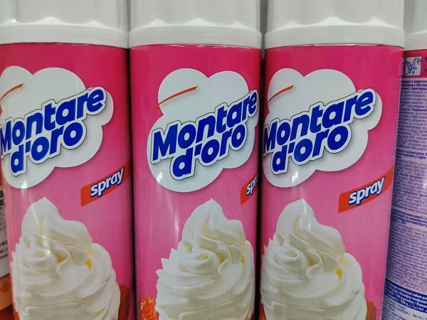 Взбитые сливки Montare d’oro Spray. Текстура: воздушная, пышная