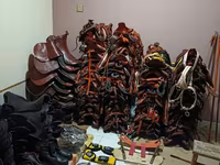 At avadanlıqları – tam dəst yəhər və at qoşqu ləvazimatları Təsvir: - — foto 1