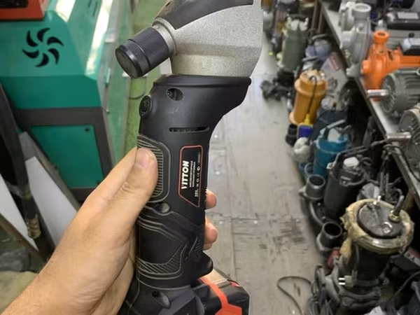 Аккумуляторная машинка для стрижки овец VITTON 48V Описание: -