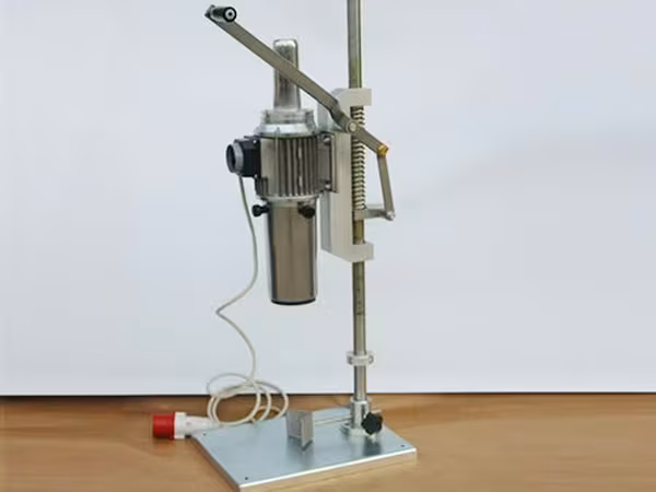 Capsulator cu role
