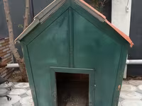 Metall dam örtüklü it evi - Material: bərk karkas, yanlar və ön hissə — عکس 1