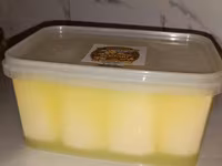 Se vinde brânză de capre. — 사진 1