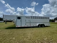 2026 Exiss Trailers STC 7026 Show Cattle Trailer Gooseneck Livestock Trailer — Foto 1