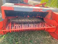 Пресс-подборщик Massey Ferguson 128 — ფოტო 5