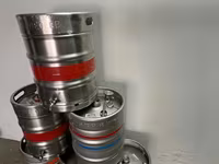 Keg din inox de sub bere. — 3. fotó